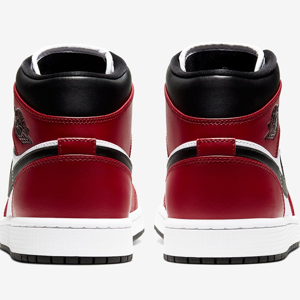 Nike Air Jordan 1 Retro MID Chicago Toe MENS 554724-069 Red White Black - Picture 6 of 12